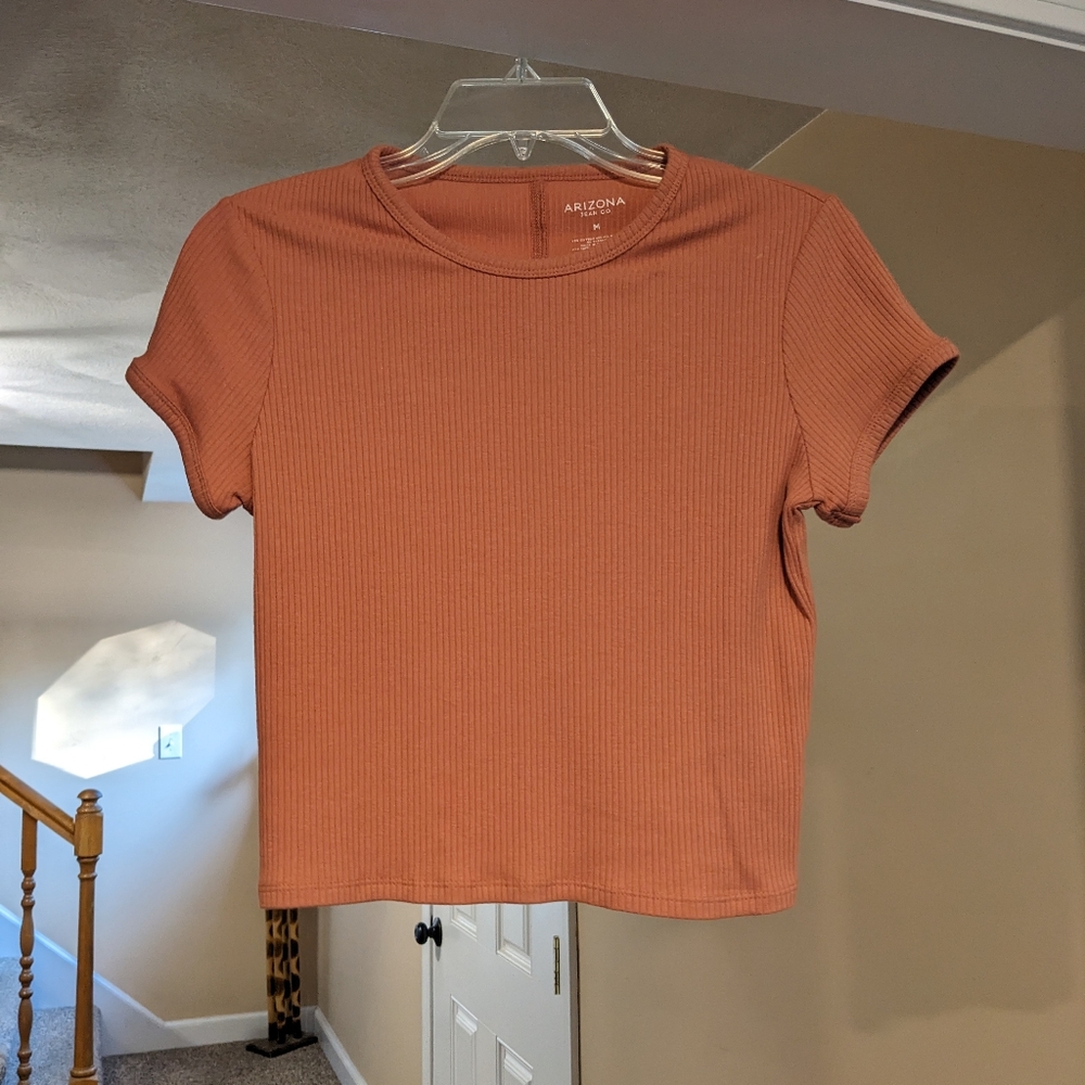 Arizona Jean Co Medium Peach/Pink Cropped Crew Neck Tshirt